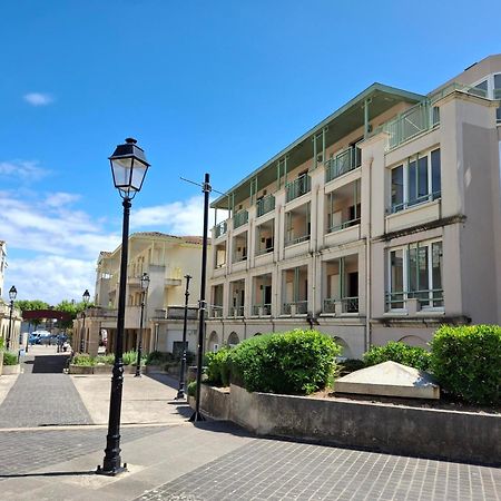 Appartement Avec Piscine, Tennis & Balcon, Centre-Ville Chatelaillon-Plage, 6 Pers, 2 Ch - Fr-1-706-17 Exterior foto