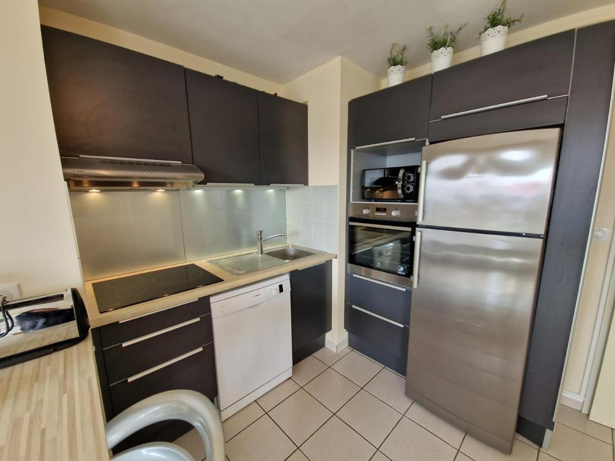 Appartement Avec Piscine, Tennis & Balcon, Centre-Ville Chatelaillon-Plage, 6 Pers, 2 Ch - Fr-1-706-17 Exterior foto